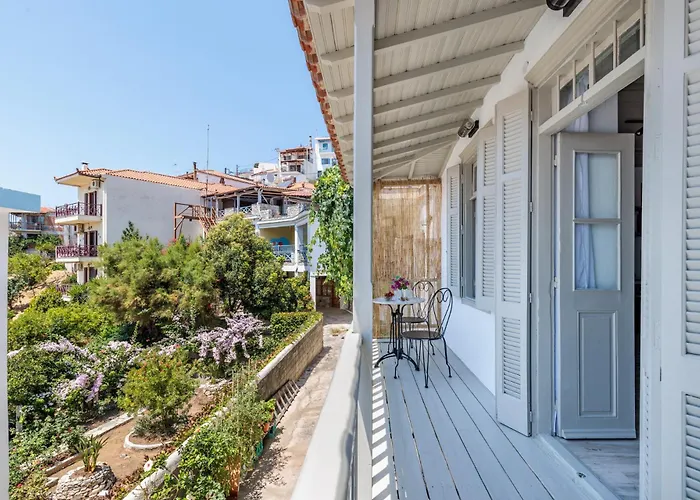 Amorama - Authentic Village In Case de vacanță Glossa