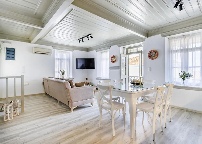 Amorama - Authentic Village In